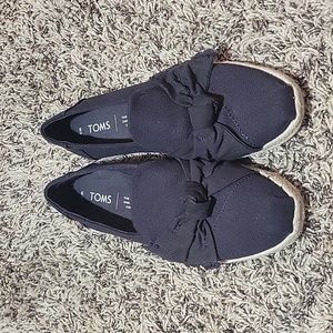 NWOT Tom's Canvas Bow Espadrilles